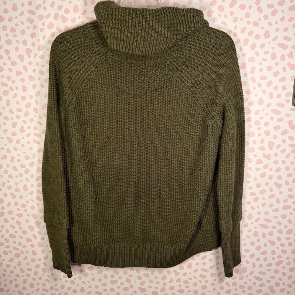 Market & Spruce Olive Green Cowl Neck Waffle Knit Sweater Thumbholes XL Cozy - Picture 2 of 8